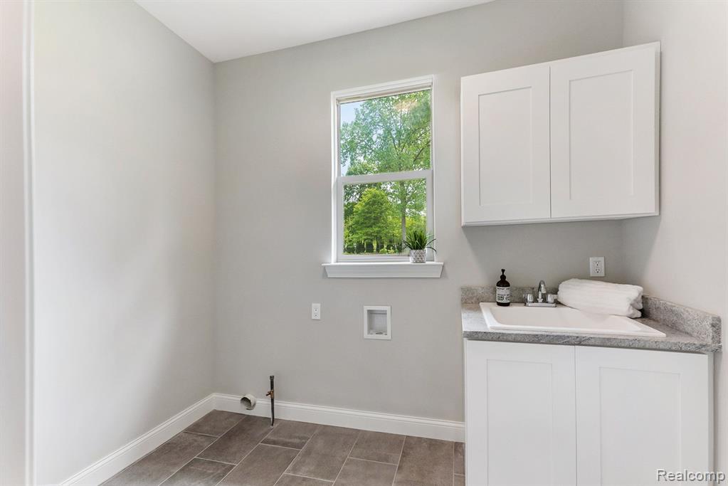 2903 Basil Drive Rochester Hills, MI 48309 - Photo 23 of 53