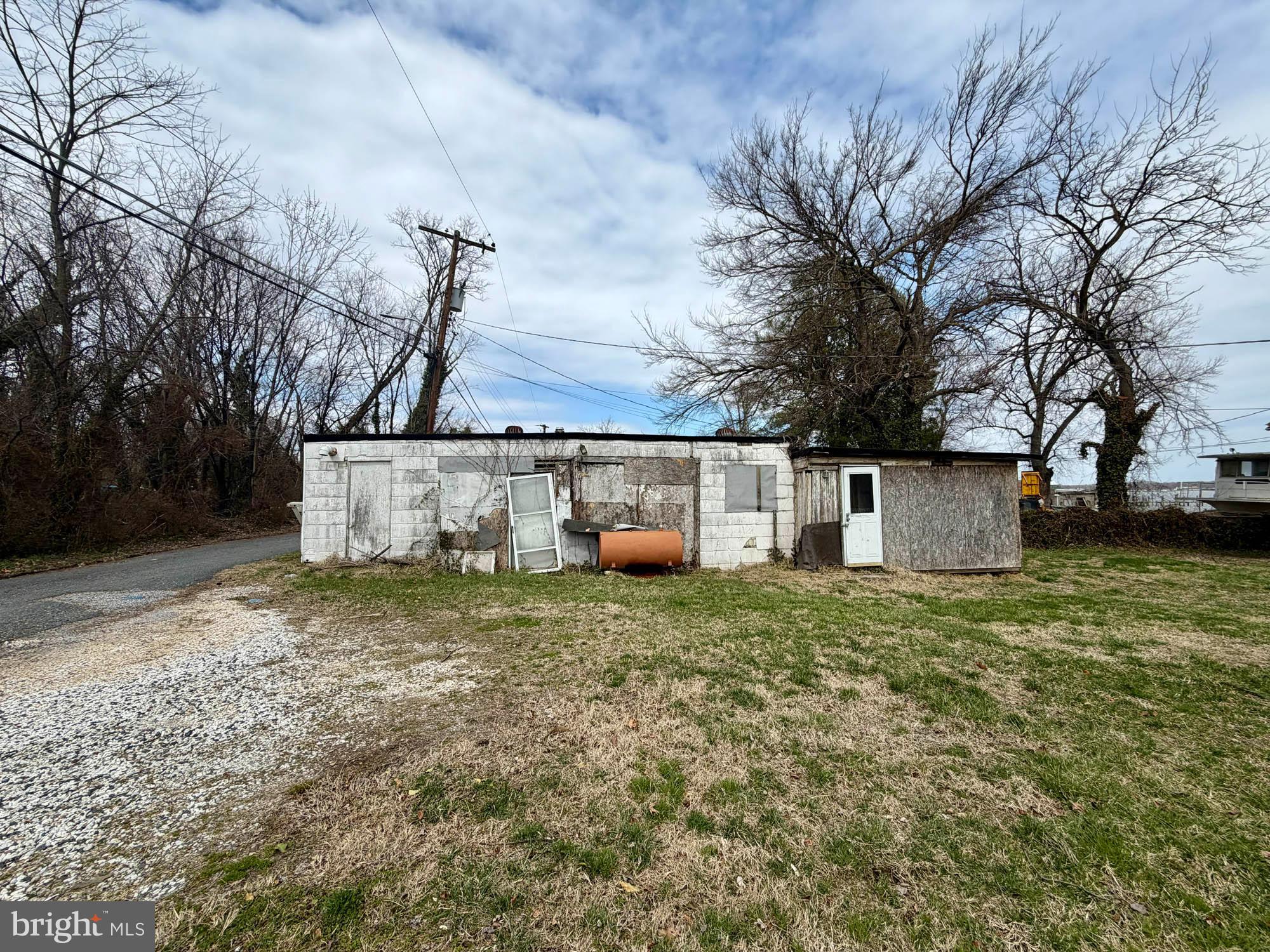 4327 Shore Road Baltimore, MD 21219 - Photo 6 of 6