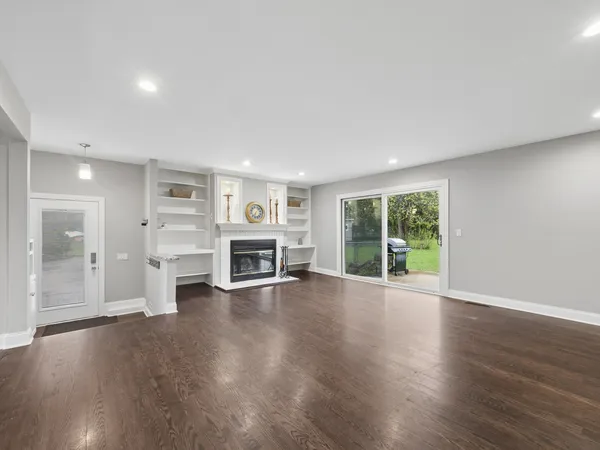 $474,900 | 6220 Crescent Drive, Huntley, IL 60142