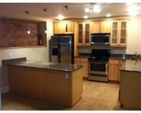 $4,550 | 4 North Bennet Street, Unit 2, Boston, MA 02113