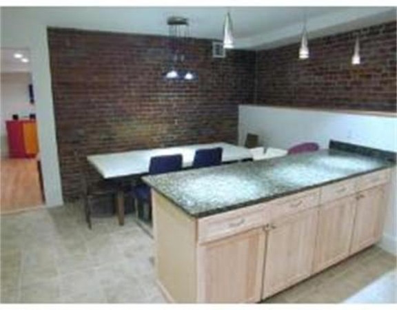 4 North Bennet Street, Unit 2 Boston, MA 02113 - Photo 2 of 7