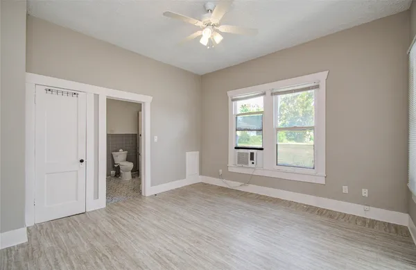 $299,000 | 901 Boundary Street, Houston, TX 77009