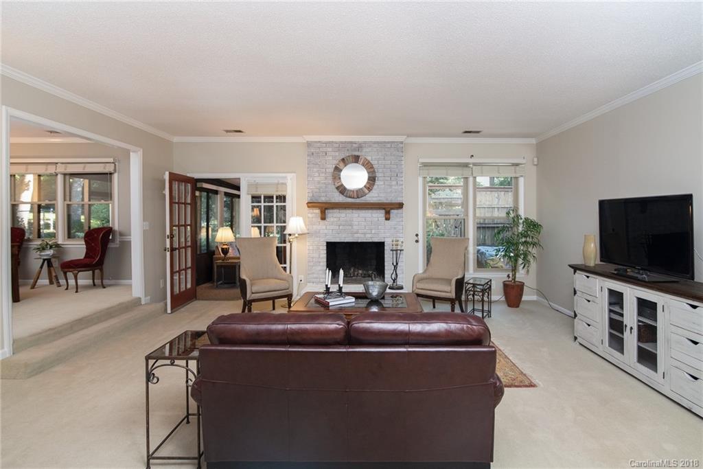 8924 Rittenhouse Circle Charlotte, NC 28270 - Photo 3 of 24