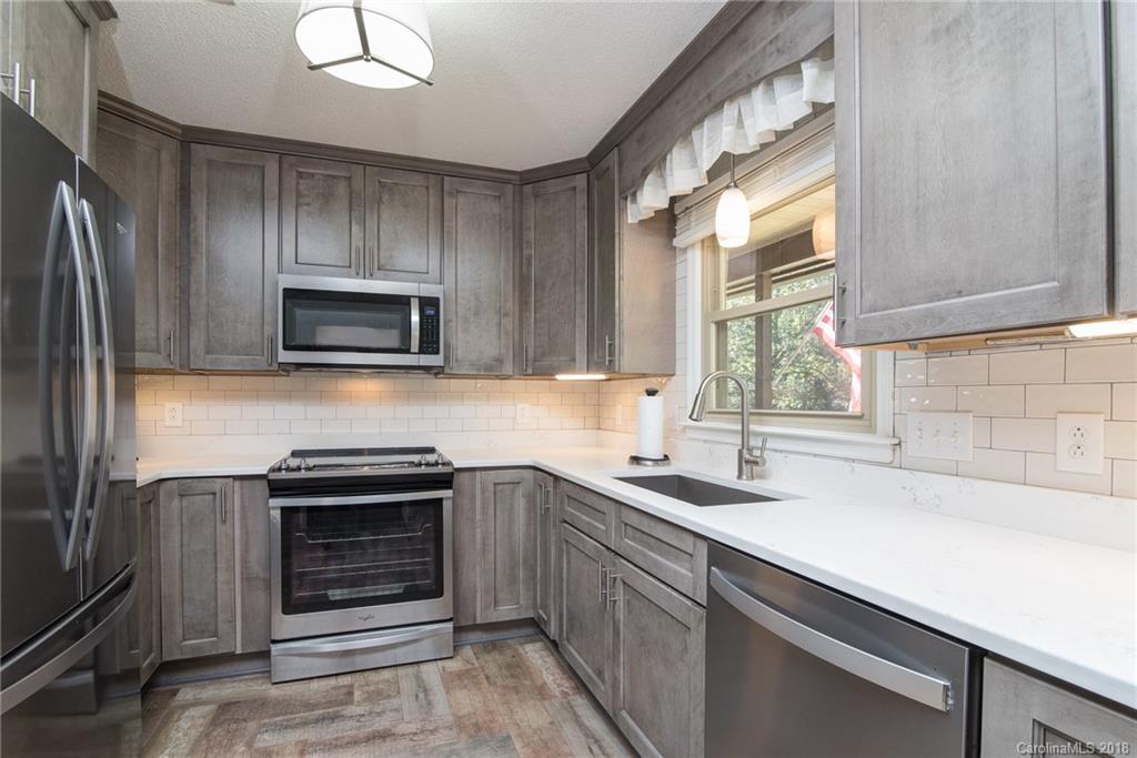 8924 Rittenhouse Circle Charlotte, NC 28270 - Photo 6 of 24