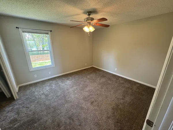 $1,050 | 179 Ingle Drive, Unit B5, Morrison, TN 37357