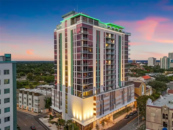 $950,000 | 777 3rd Avenue North, Unit 806, St. Petersburg, FL 33701