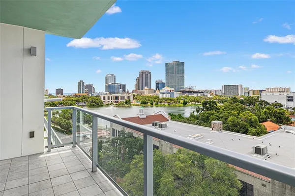 $950,000 | 777 3rd Avenue North, Unit 806, St. Petersburg, FL 33701