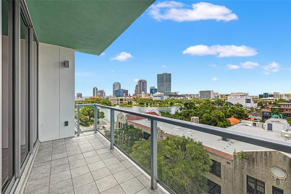 $950,000 | 777 3rd Avenue North, Unit 806, St. Petersburg, FL 33701