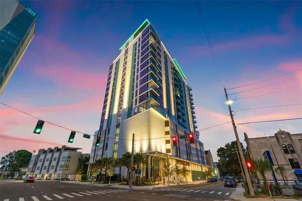 $950,000 | 777 3rd Avenue North, Unit 806, St. Petersburg, FL 33701