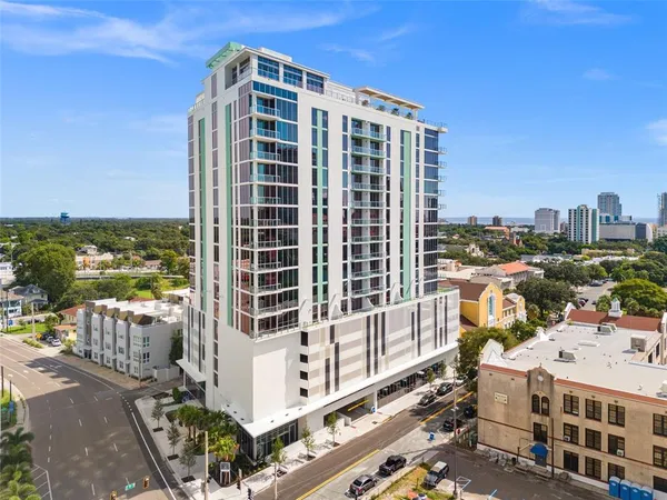 $950,000 | 777 3rd Avenue North, Unit 806, St. Petersburg, FL 33701