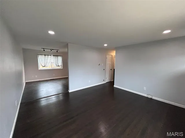 $2,000 | 245 Peffer Lane, Fenton, MO 63026