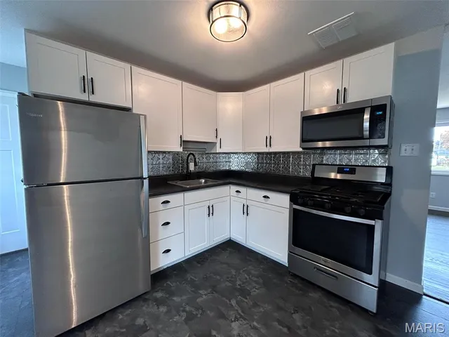 $2,000 | 245 Peffer Lane, Fenton, MO 63026