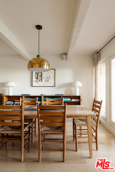 23422 Malibu Colony Road, Unit 98 Malibu, CA 90265 - Photo 21 of 42 a view of a dining room with furniture