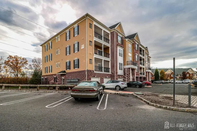 $471,000 | 524 Doral Court, Piscataway, NJ 08854