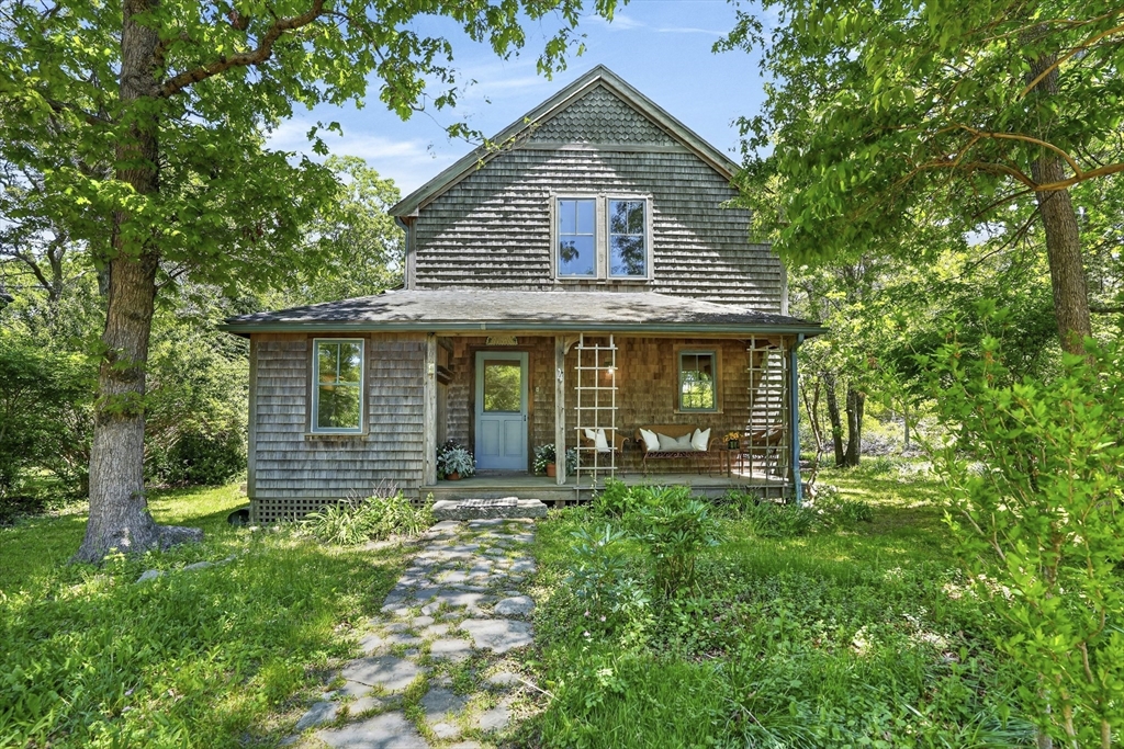 4 Rock Pond Road West Tisbury, MA 02568 - Photo 1 of 31