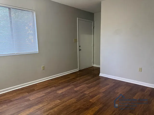 $1,200 | 106 Lee Avenue Northeast, Unit 2, Roanoke, VA 24012