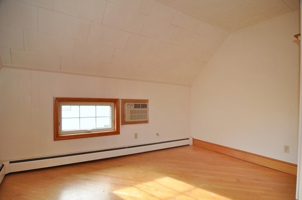 454 Riverside Drive Tiverton, RI 02878 - Photo 8 of 30 Gallery Image 8