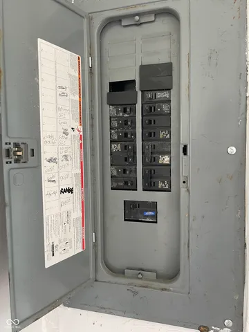 $85,000 | 1820 Central Avenue, Anderson, IN 46016