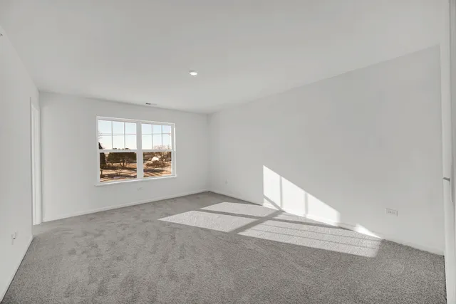 $3,000 | 203 Settlers Place, Unit 203, West Dundee, IL 60118