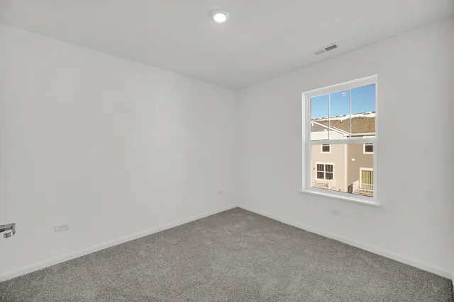 $3,000 | 203 Settlers Place, Unit 203, West Dundee, IL 60118