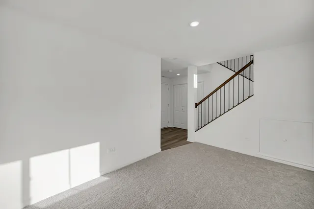 $3,000 | 203 Settlers Place, Unit 203, West Dundee, IL 60118