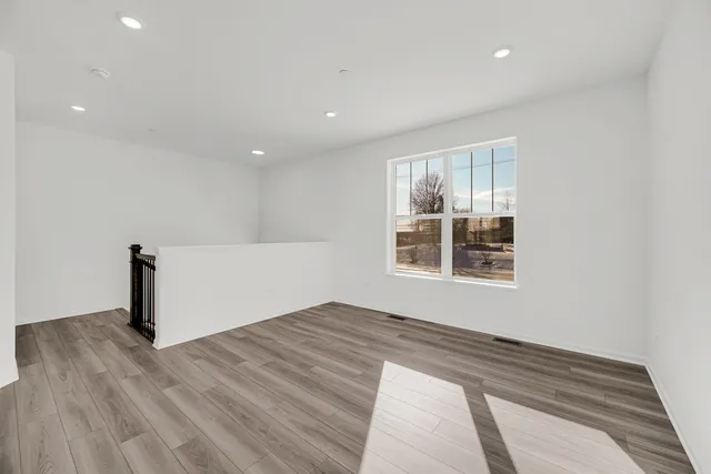 $3,000 | 203 Settlers Place, Unit 203, West Dundee, IL 60118