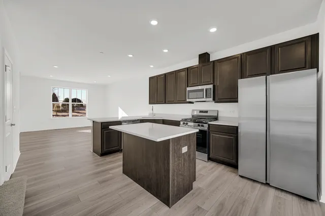 $3,000 | 203 Settlers Place, Unit 203, West Dundee, IL 60118