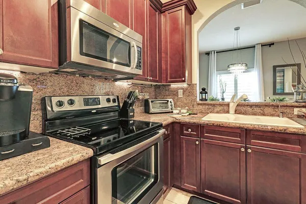 $2,600 | 400 Lake Monterey Circle, Boynton Beach, FL 33426