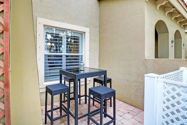 $2,600 | 400 Lake Monterey Circle, Boynton Beach, FL 33426