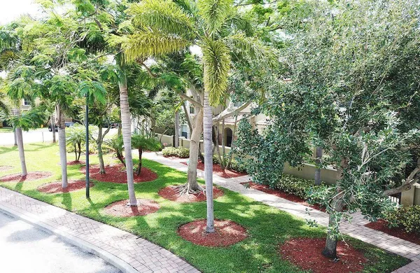 $2,600 | 400 Lake Monterey Circle, Boynton Beach, FL 33426