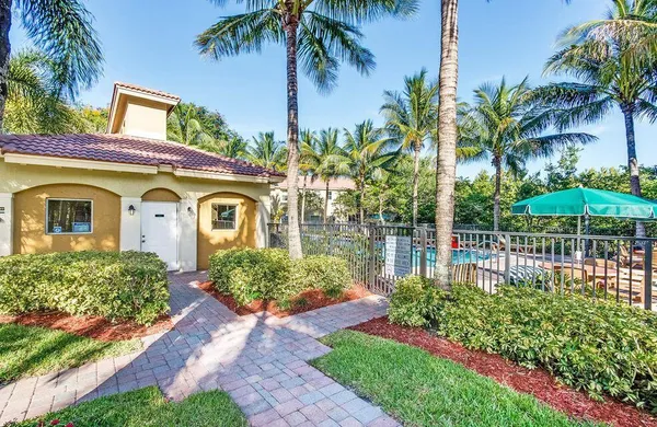 $2,600 | 400 Lake Monterey Circle, Boynton Beach, FL 33426
