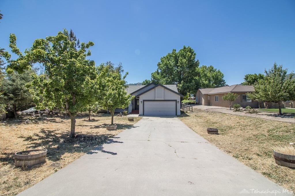 30070 North Lower Valley Road Tehachapi, CA 93561 - Photo 46 of 51 Gallery Image 46
