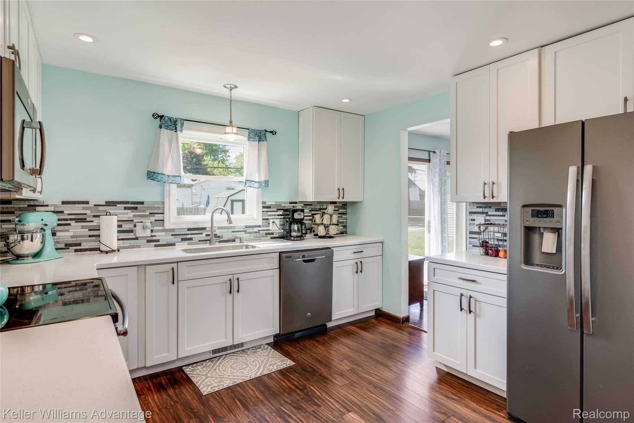 3604 South Merriman Road Wayne, MI 48184 - Photo 13 of 32 DSC_4019.jpg