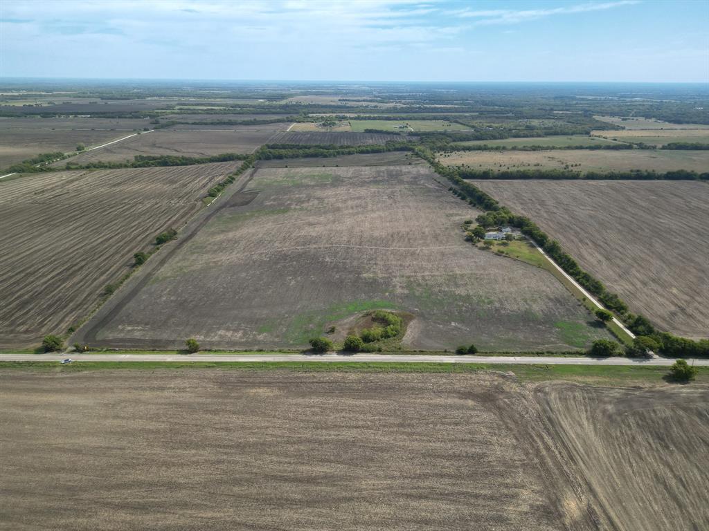 13249 Fm 697 Whitewright, TX 75491 - Photo 4 of 7 a view of a terrace view