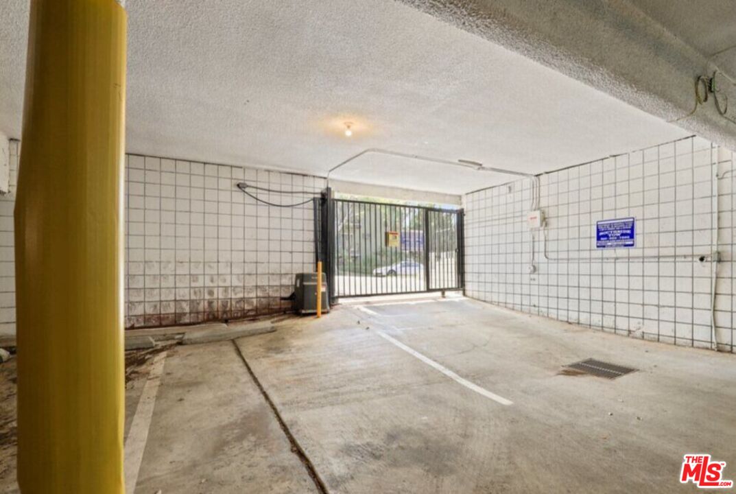 6624 South Springpark Avenue, Unit 5A Los Angeles, CA 90056 - Photo 20 of 23