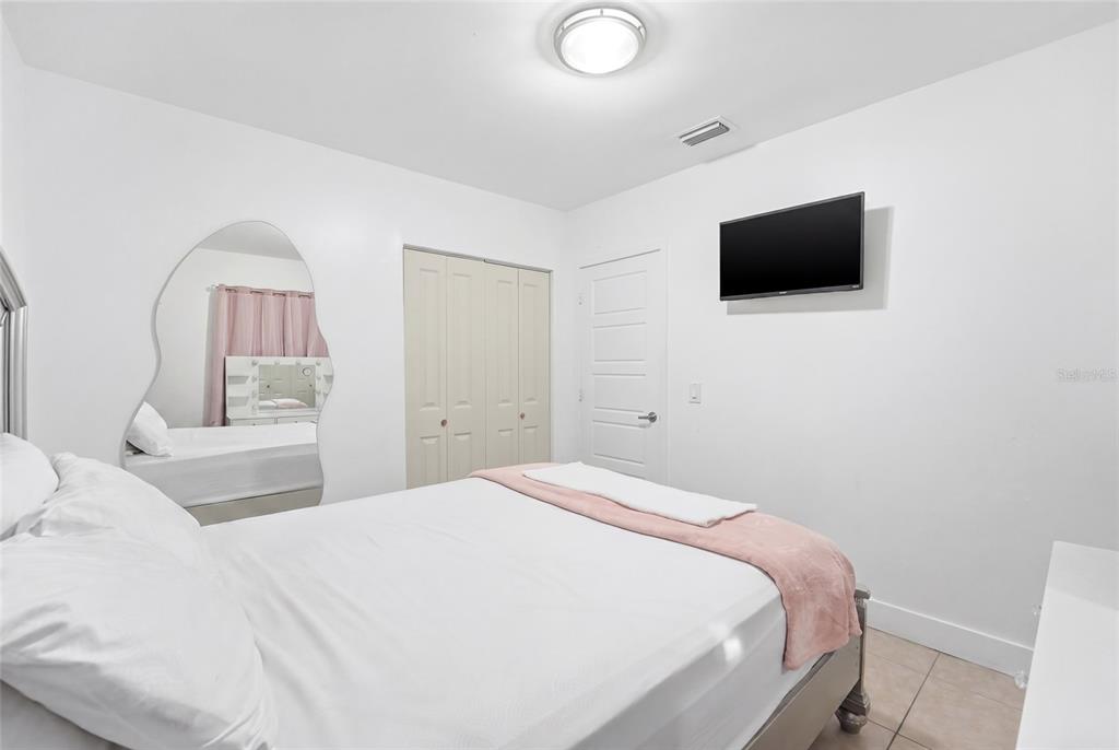 465 East 38th Street Hialeah, FL 33013 - Photo 15 of 40