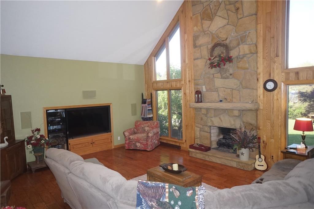 185 Crisswell Road Butler, PA 16002 - Photo 4 of 25