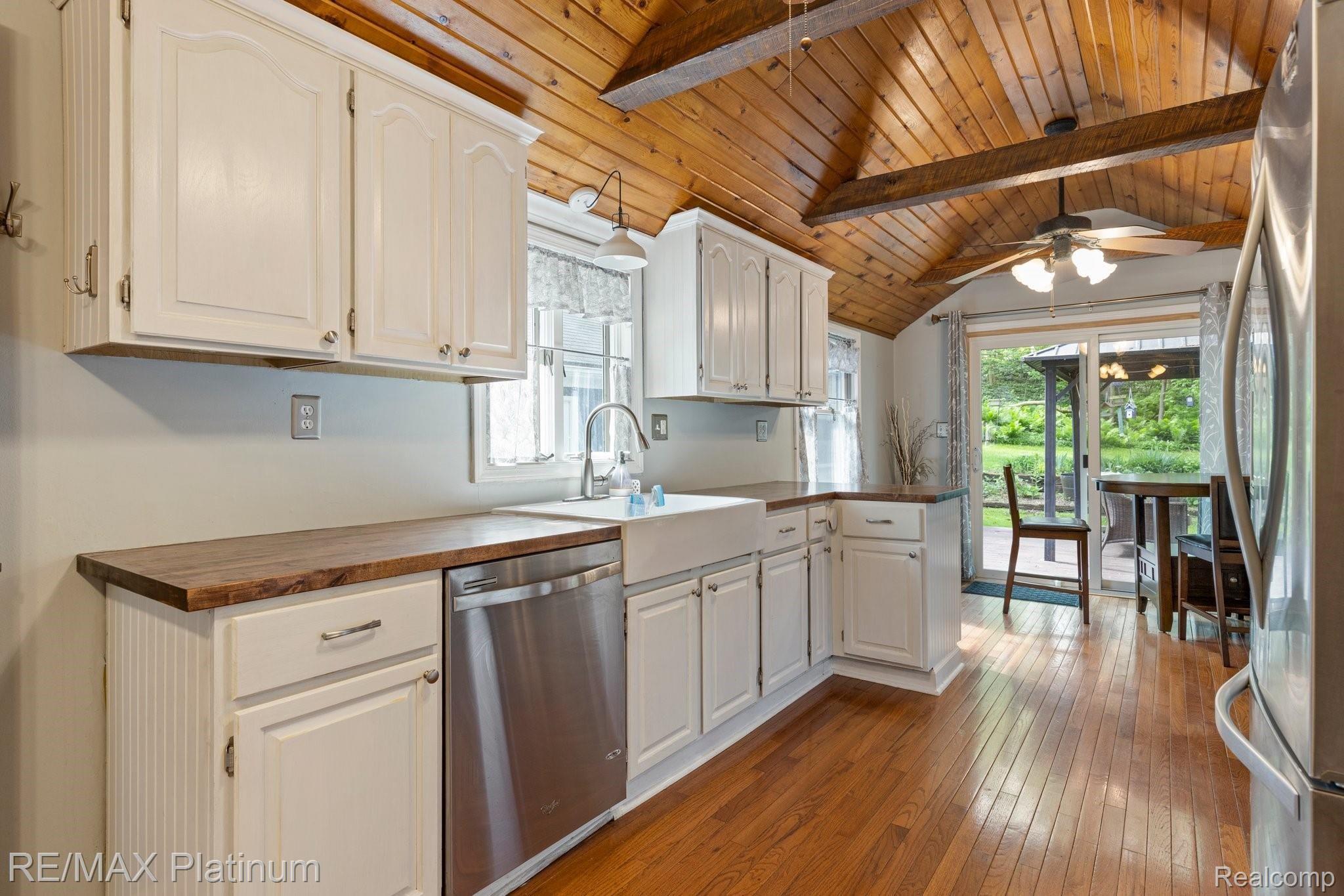 10116 Skeman Road Brighton, MI 48114 - Photo 19 of 48 19-web-or-mls-1P6A4554.jpg