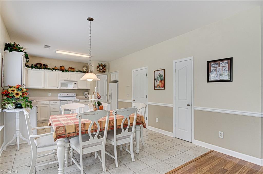 896 Hedgepath Terrace High Point, NC 27265 - Photo 13 of 45 Gallery Image 13