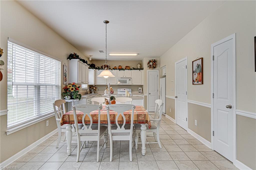 896 Hedgepath Terrace High Point, NC 27265 - Photo 14 of 45 Gallery Image 14