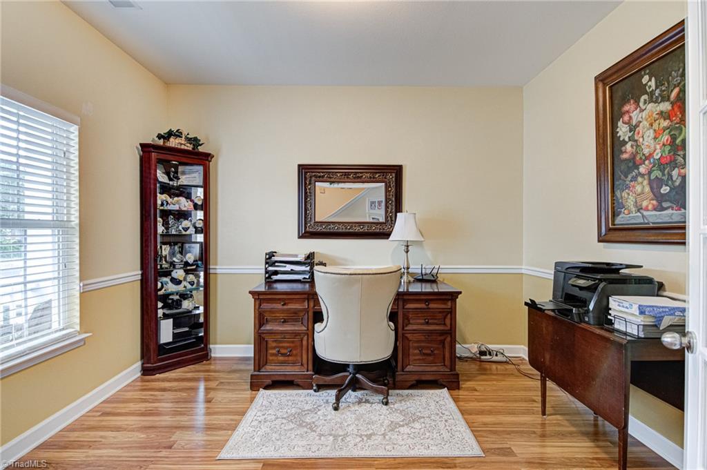 896 Hedgepath Terrace High Point, NC 27265 - Photo 5 of 45 Gallery Image 5