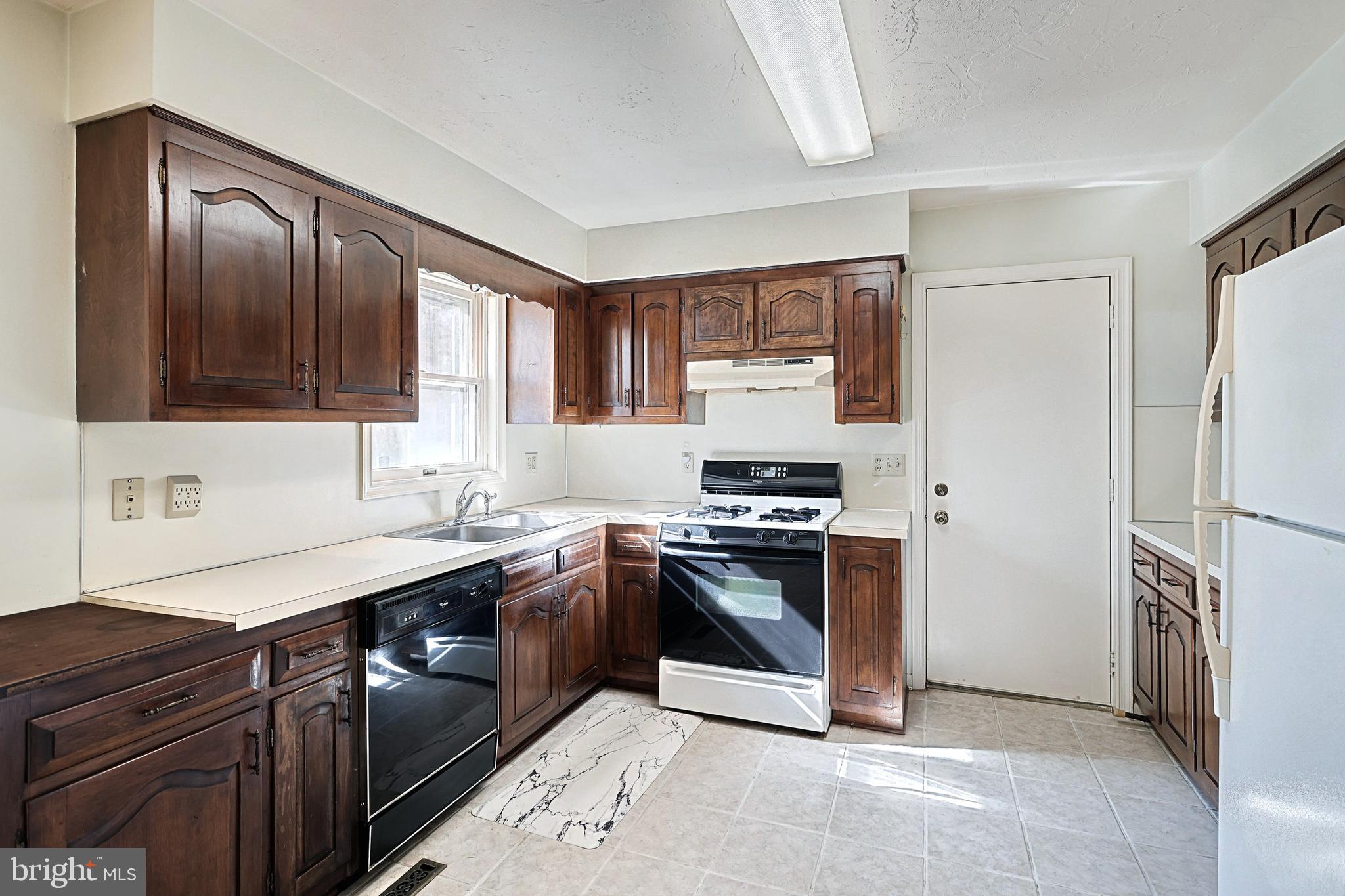 714 Plank Road New Freedom, PA 17349 - Photo 17 of 38 Gallery Image 17