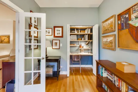 $399,900 | 1849 West Waveland Avenue, Unit 1, Chicago, IL 60613