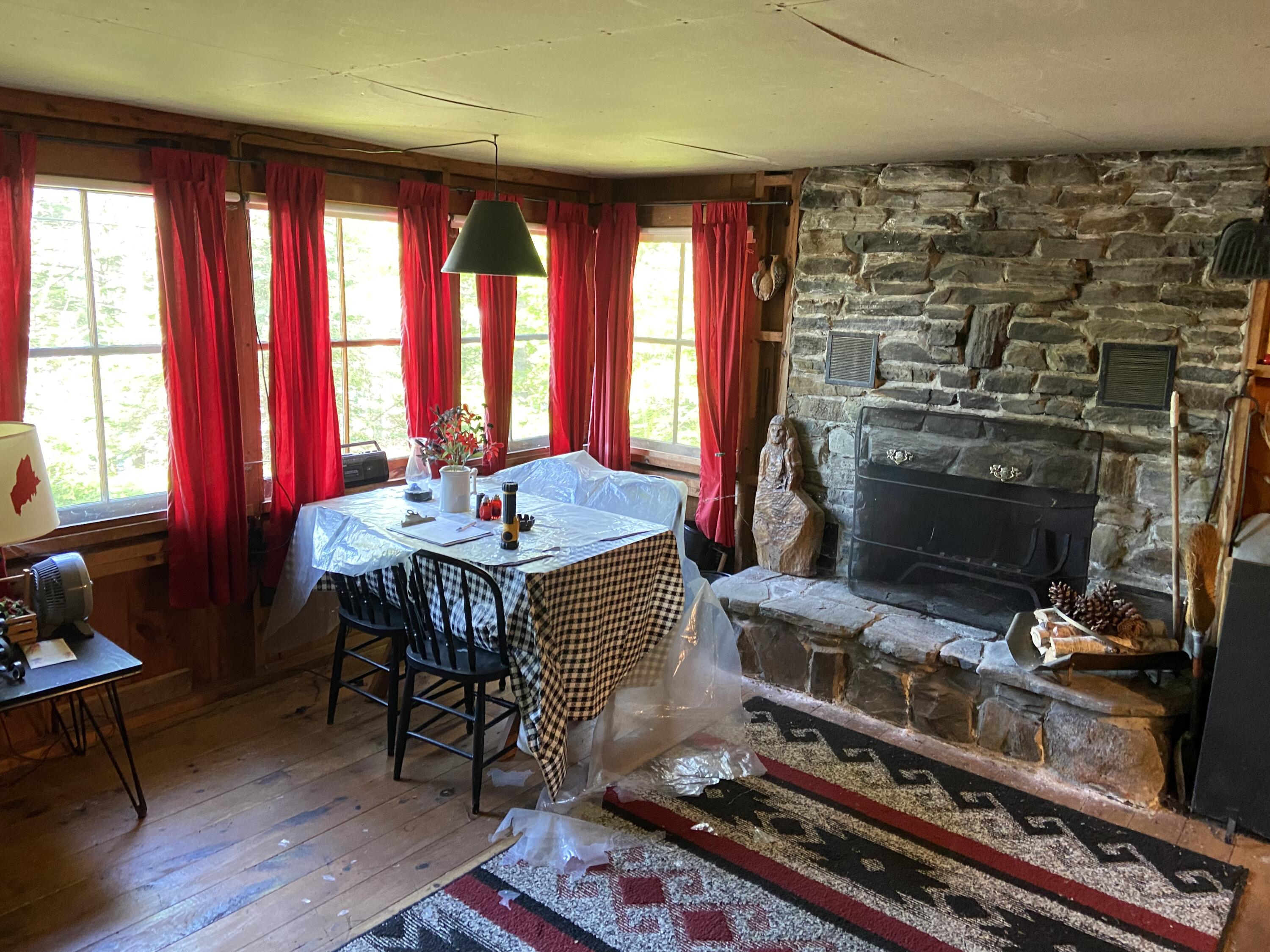 93 Lakeview Road West Boothbay Harbor, ME 04575 - Photo 6 of 11 Ferris living room 3