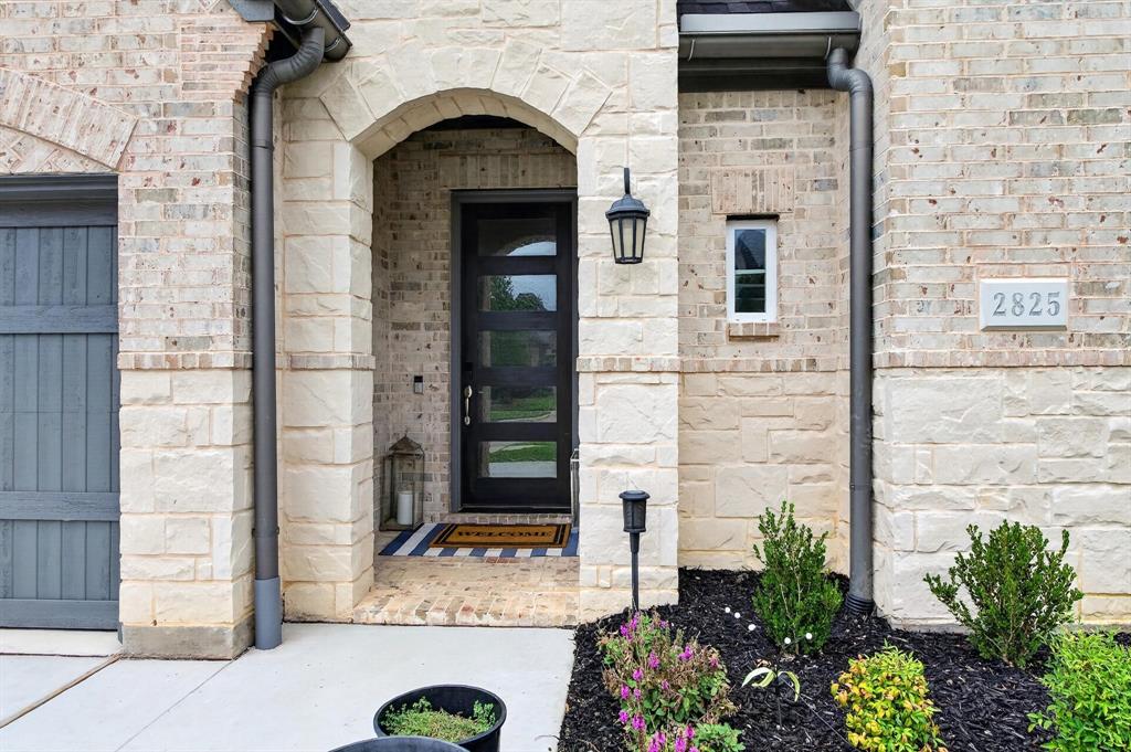 2825 Braemar The Colony, TX 75056 - Photo 4 of 39