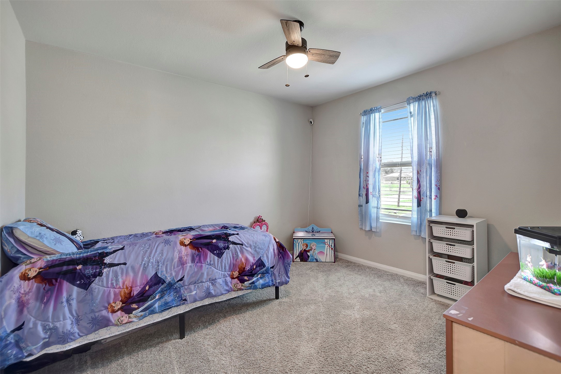 950 21st Street Hempstead, TX 77445 - Photo 26 of 35 a bedroom with a bed and a window