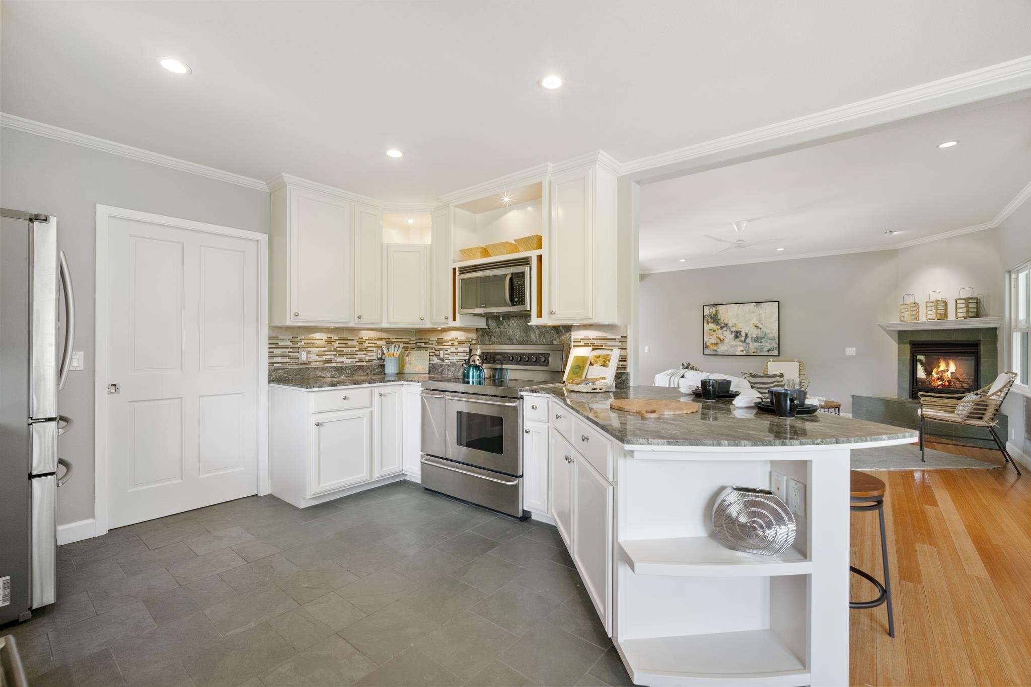 1865 Kalia Way Haiku, HI 96708 - Photo 7 of 50 Gourmet Kitchen