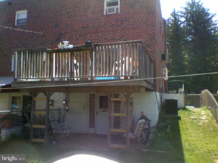15052 Carter Road Philadelphia, PA 19116 - Photo 3 of 14 Exterior Back