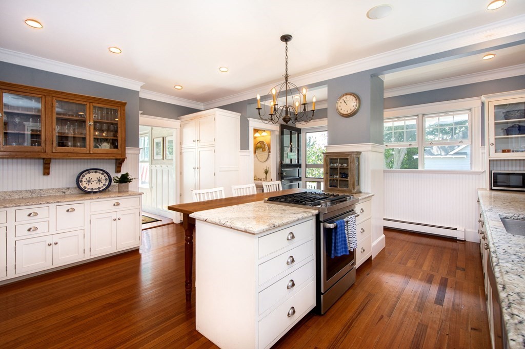 106 Mann Hill Road Scituate, MA 02066 - Photo 12 of 41