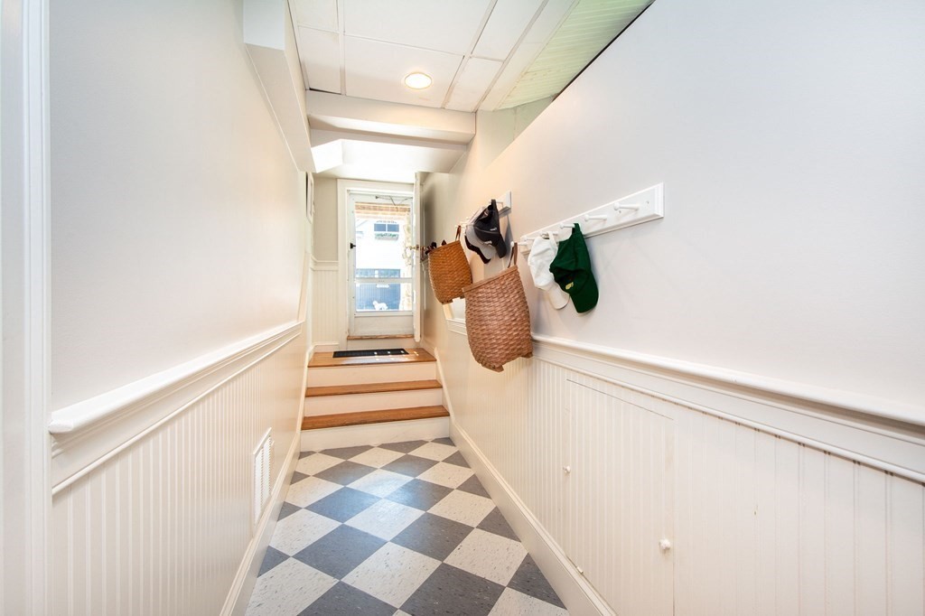 106 Mann Hill Road Scituate, MA 02066 - Photo 37 of 41